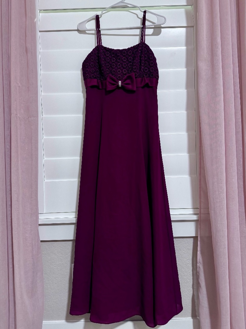 Vintage 90s Night Scene Plum Colored Lacy Bow Rhinestoned Prom/ Formal Dress